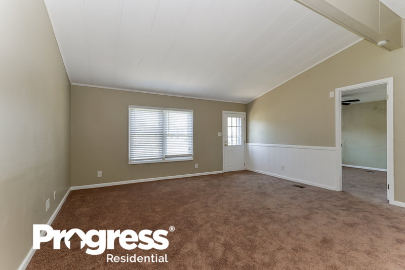 0/Mo, 8 Fawn Run Manalapan, NJ 07726 photolivingroom View