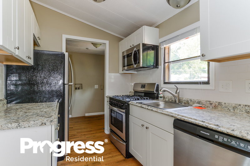 0/Mo, 8 Fawn Run Manalapan, NJ 07726 photokitchen View