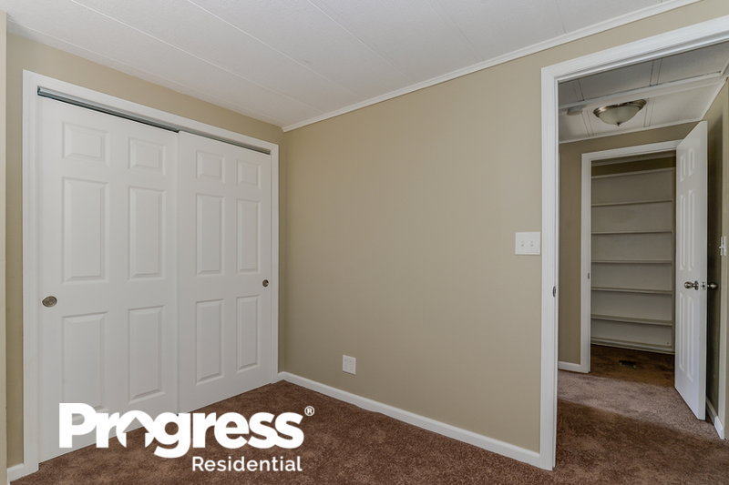 0/Mo, 8 Fawn Run Manalapan, NJ 07726 photobedroom View 2