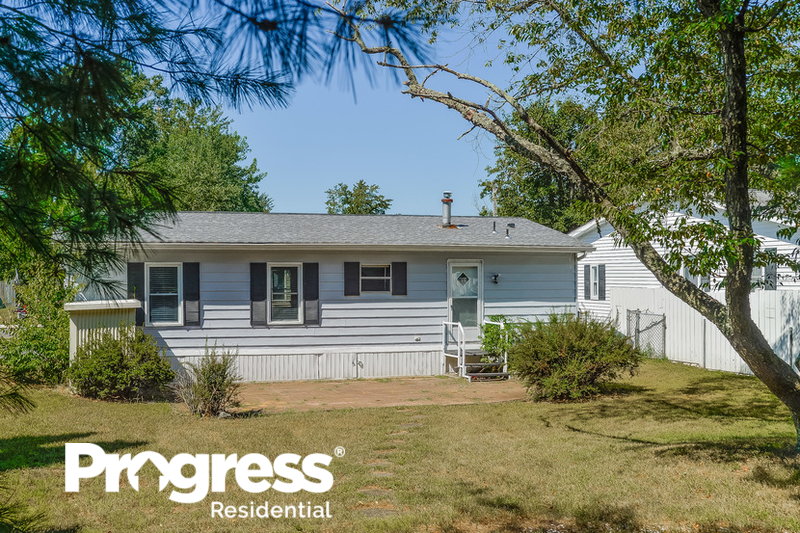 0/Mo, 8 Fawn Run Manalapan, NJ 07726 photorearview View