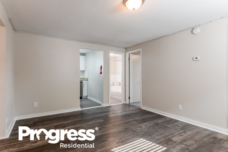0/Mo, 169 Plauderville Ave Unit B Garfield, NJ 07026 masterbedroom View