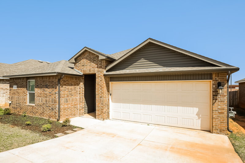 1,835/Mo, 10521 SW 37th Street Mustang, OK 73064 Front View