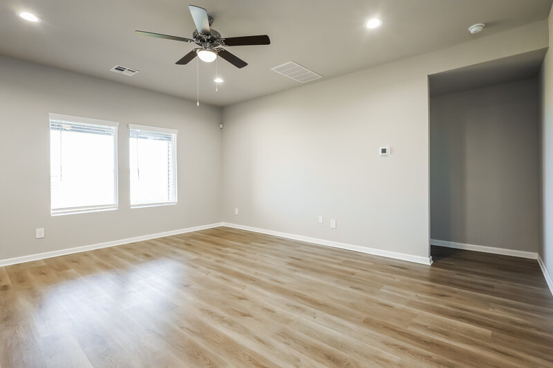 1,835/Mo, 10521 SW 37th Street Mustang, OK 73064 Living Room View 2