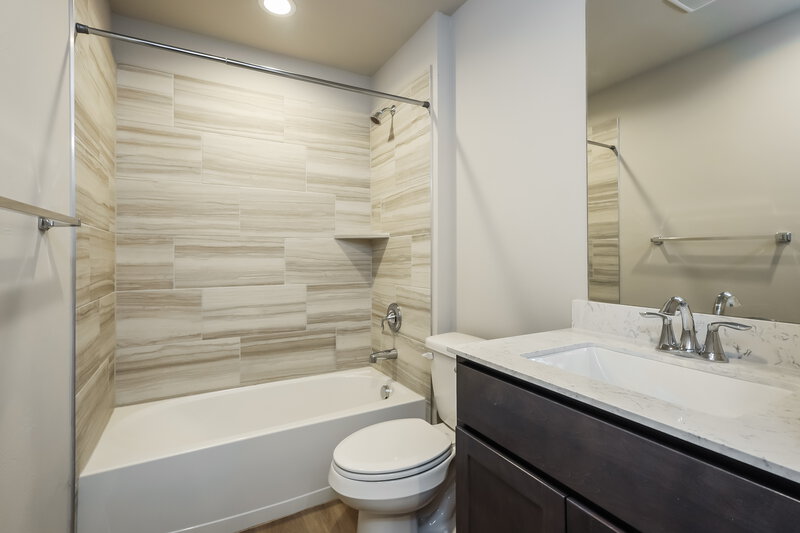 1,835/Mo, 10521 SW 37th Street Mustang, OK 73064 Bathroom View