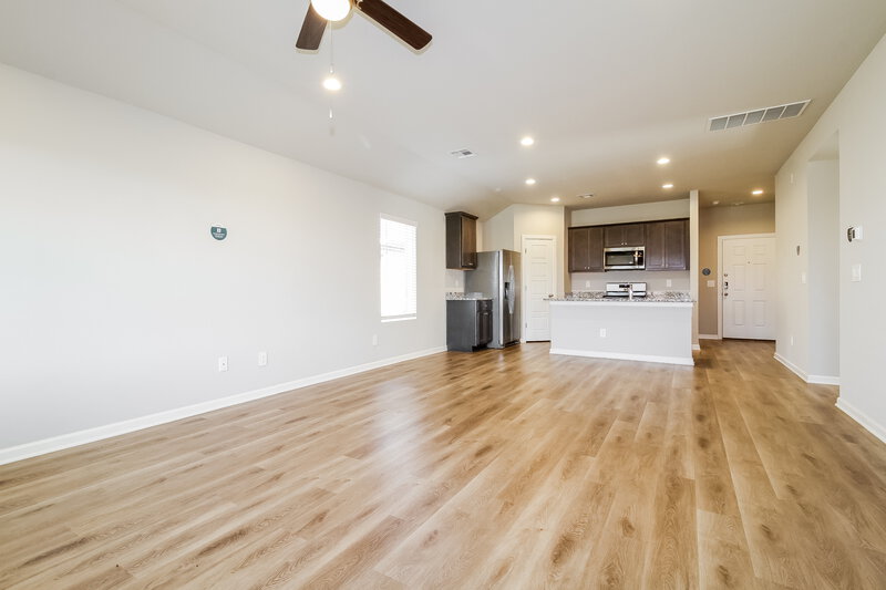 1,845/Mo, 10509 SW 37th Street Mustang, OK 73064 Living Room View