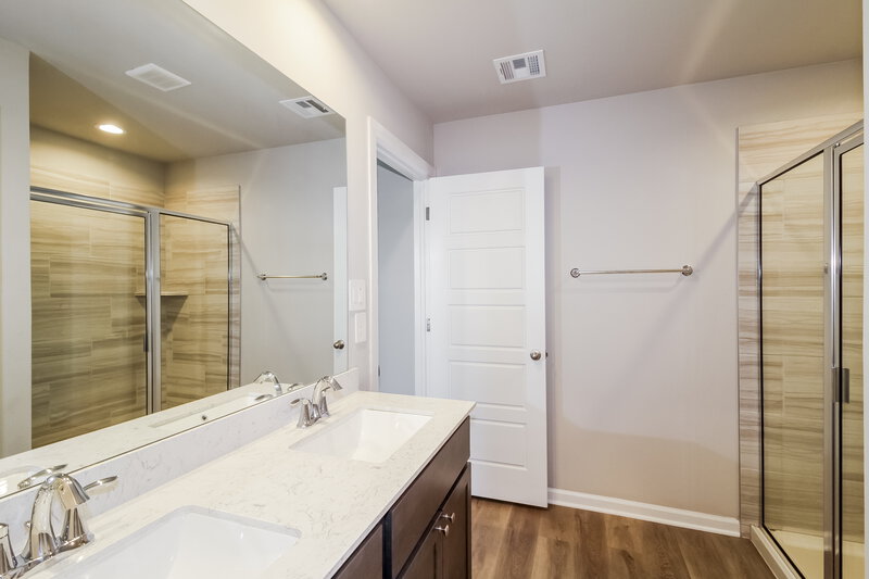1,845/Mo, 10509 SW 37th Street Mustang, OK 73064 Main Bathroom View