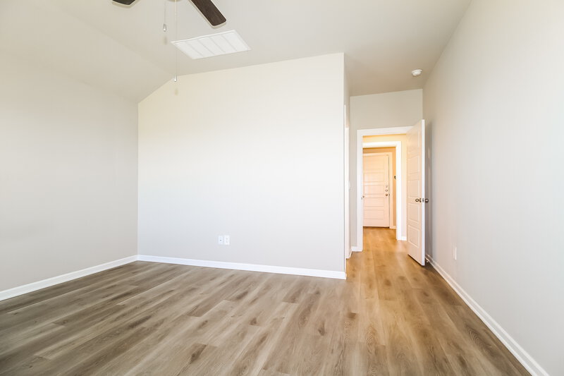 1,690/Mo, 10417 SW 37th Street Mustang, OK 73064 Main Bedroom View 2