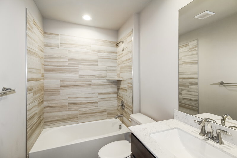 1,690/Mo, 10417 SW 37th Street Mustang, OK 73064 Bathroom View