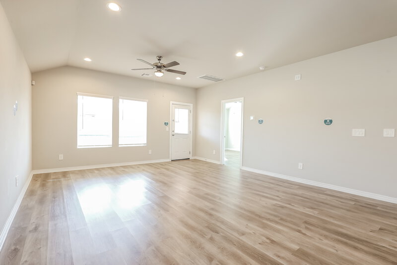 1,855/Mo, 10516 SW 37th Street Mustang, OK 73064 Living Room View 2