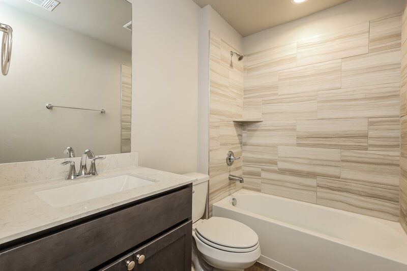 1,855/Mo, 10516 SW 37th Street Mustang, OK 73064 Bathroom View