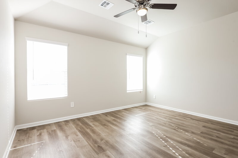 1,690/Mo, 10512 SW 37th Street Mustang, OK 73064 Main Bedroom View 2