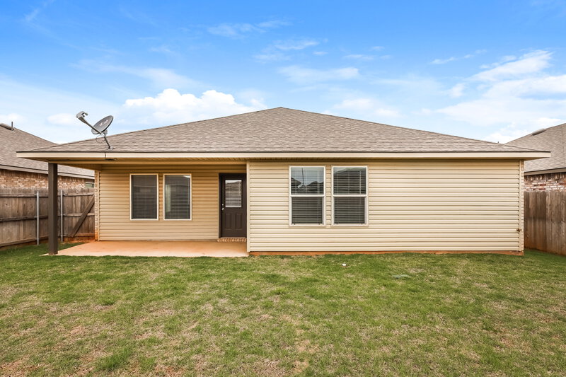 1,810/Mo, 10500 SW 37th Street Mustang, OK 73064 Rear View