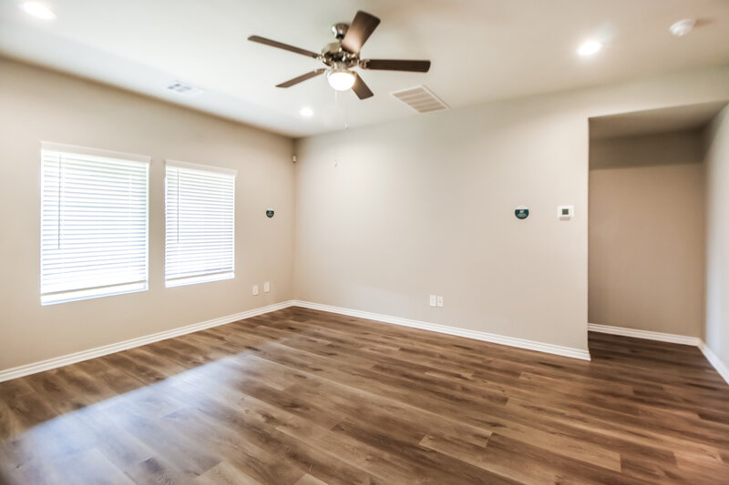 1,920/Mo, 10404 SW 37th Street Mustang, OK 73064 Living Room View