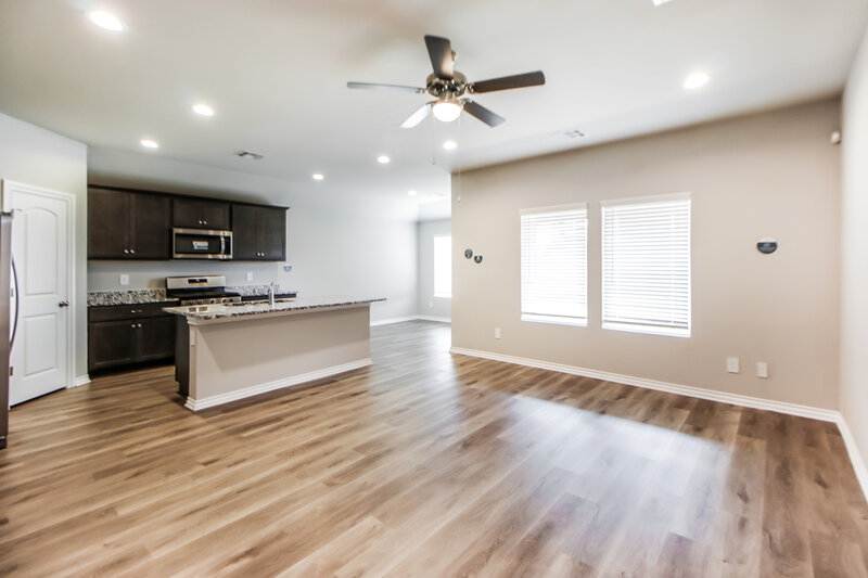 1,920/Mo, 10404 SW 37th Street Mustang, OK 73064 Living Room View 2