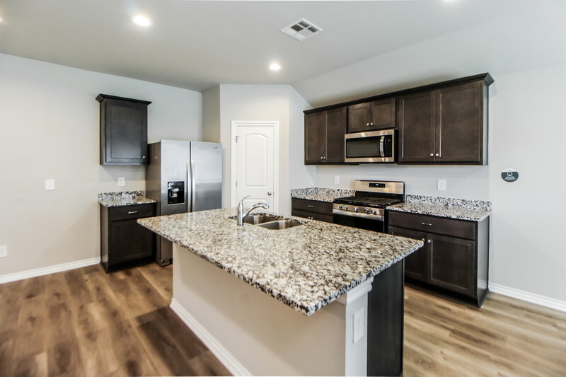 1,920/Mo, 10404 SW 37th Street Mustang, OK 73064 Kitchen View 2