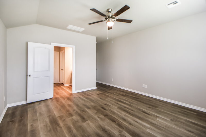 1,920/Mo, 10404 SW 37th Street Mustang, OK 73064 Main Bedroom View