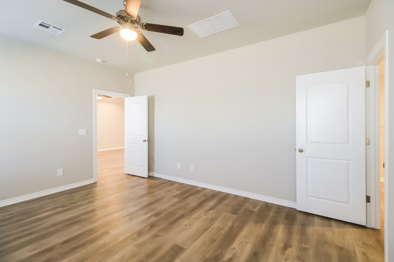 1,715/Mo, 10405 SW 38th Street Mustang, OK 73064 Main Bedroom View