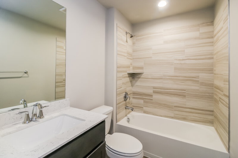 1,715/Mo, 10405 SW 38th Street Mustang, OK 73064 Bathroom View