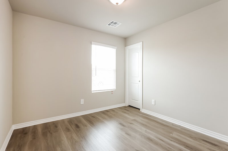 1,650/Mo, 10417 SW 38th Street Mustang, OK 73064 Bedroom View
