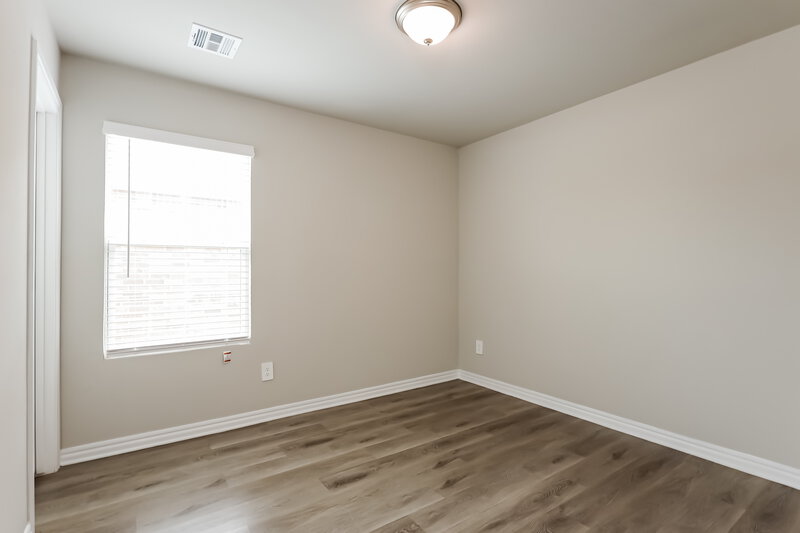 1,650/Mo, 10417 SW 38th Street Mustang, OK 73064 Bedroom View 2