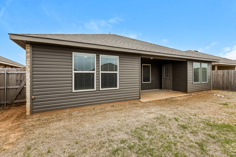 1,650/Mo, 10417 SW 38th Street Mustang, OK 73064 Rear View 2