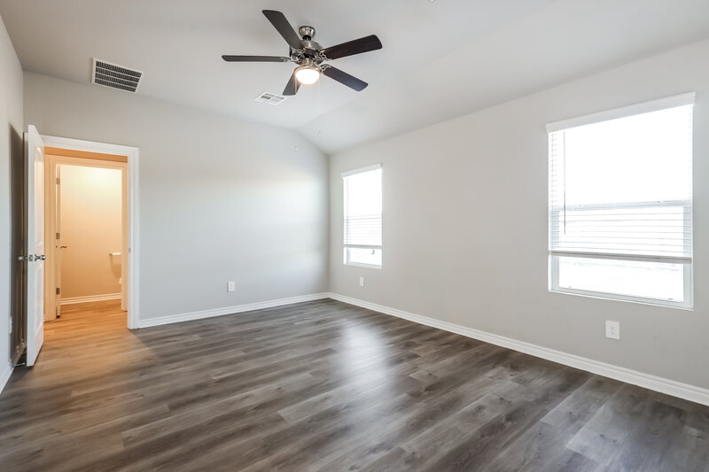 1,715/Mo, 10421 SW 38th Street Mustang, OK 73064 Main Bedroom View