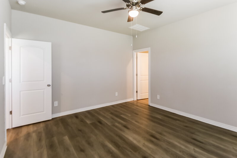 1,780/Mo, 10501 SW 38th Street Mustang, OK 73064 Main Bedroom View 2