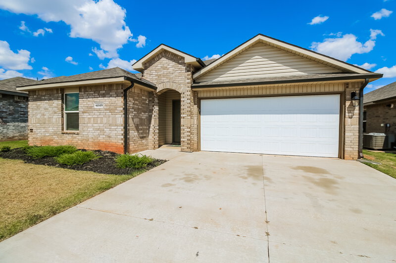 1,835/Mo, 10505 SW 38th Street Mustang, OK 73064 Front View