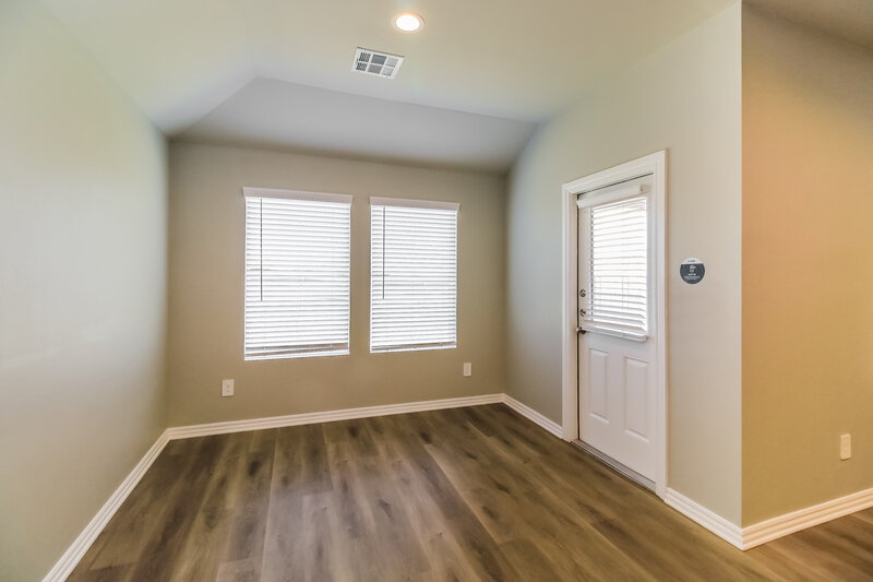 1,835/Mo, 10505 SW 38th Street Mustang, OK 73064 Dining Room View