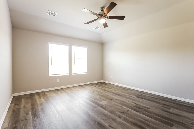 1,735/Mo, 10520 SW 38th Street Mustang, OK 73064 Main Bedroom View