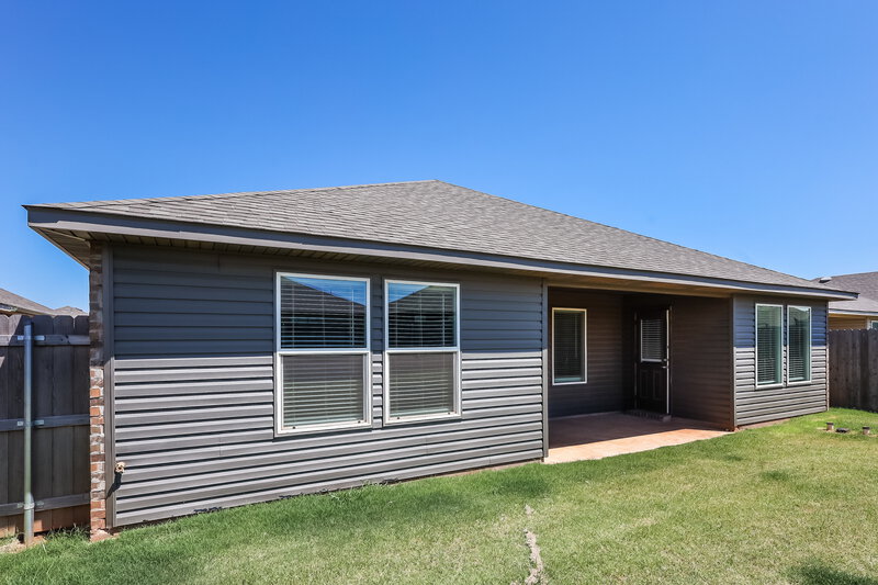 1,735/Mo, 10520 SW 38th Street Mustang, OK 73064 Rear View 2