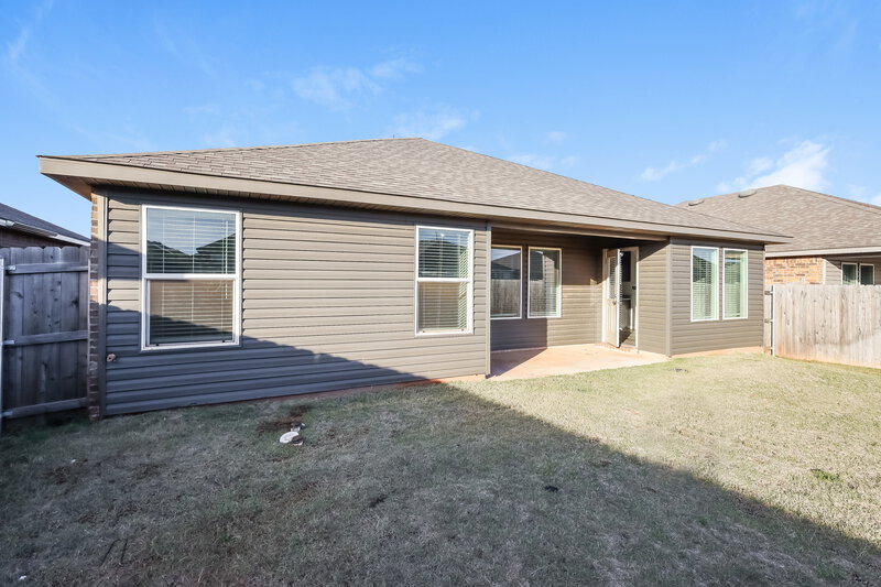 1,690/Mo, 10504 SW 38th Street Mustang, OK 73064 Rear View 2