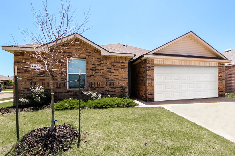 1,715/Mo, 10400 SW 38th Street Mustang, OK 73064 Front View