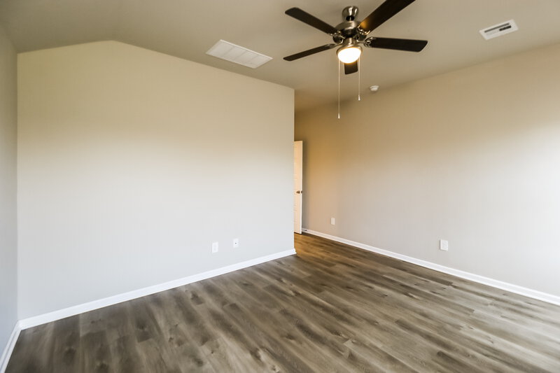 1,715/Mo, 10400 SW 38th Street Mustang, OK 73064 Main Bedroom View 2
