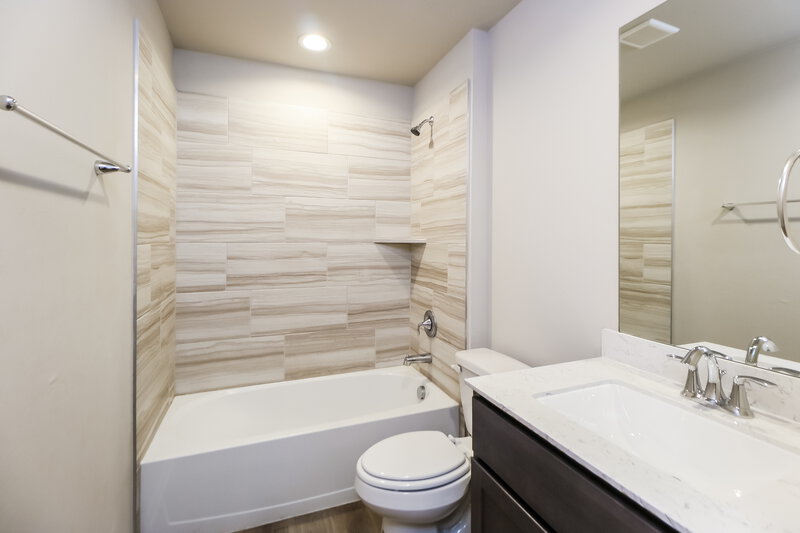 1,715/Mo, 10400 SW 38th Street Mustang, OK 73064 Bathroom View
