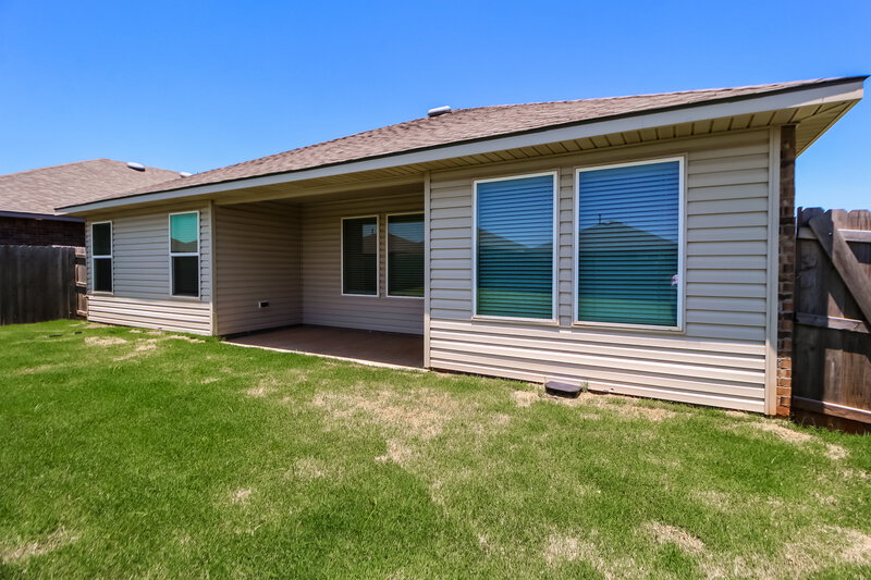 1,715/Mo, 10400 SW 38th Street Mustang, OK 73064 Rear View 2