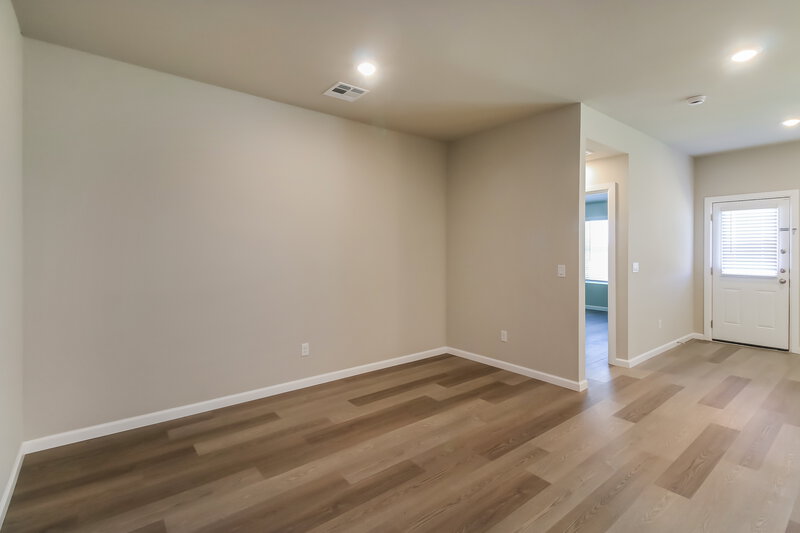 2,200/Mo, 3905 Sara Park Drive Mustang, OK 73064 Dining Room View