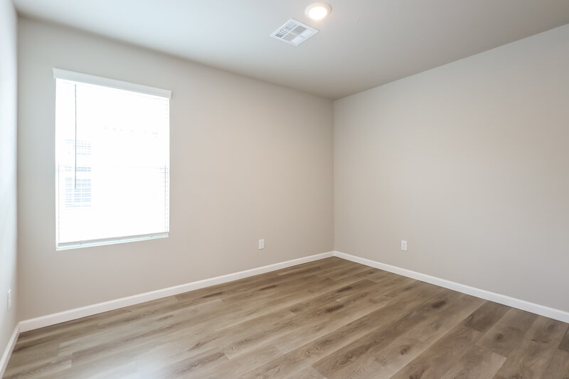 1,690/Mo, 3913 Sara Park Drive Mustang, OK 73064 Bedroom View 2