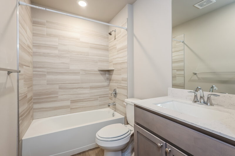 1,690/Mo, 3913 Sara Park Drive Mustang, OK 73064 Bathroom View