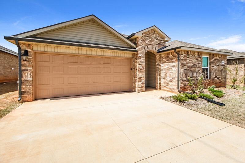 1,835/Mo, 4001 Sara Park Drive Mustang, OK 73064 Front View