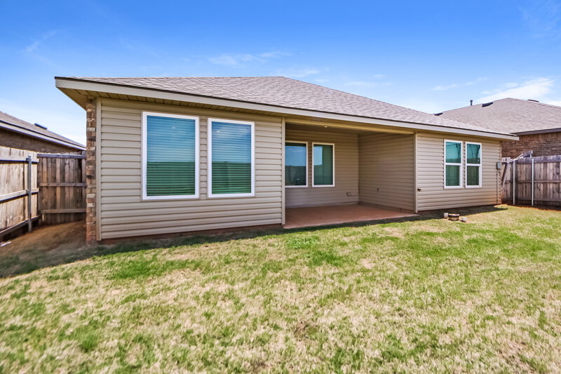 1,835/Mo, 4001 Sara Park Drive Mustang, OK 73064 Rear View