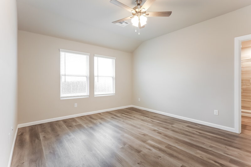 1,675/Mo, 10521 SW 39th Street Mustang, OK 73064 Main Bedroom View