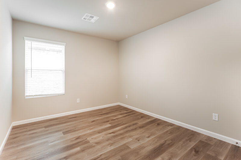 1,675/Mo, 10521 SW 39th Street Mustang, OK 73064 Bedroom View