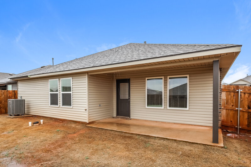 1,675/Mo, 10521 SW 39th Street Mustang, OK 73064 Rear View 2