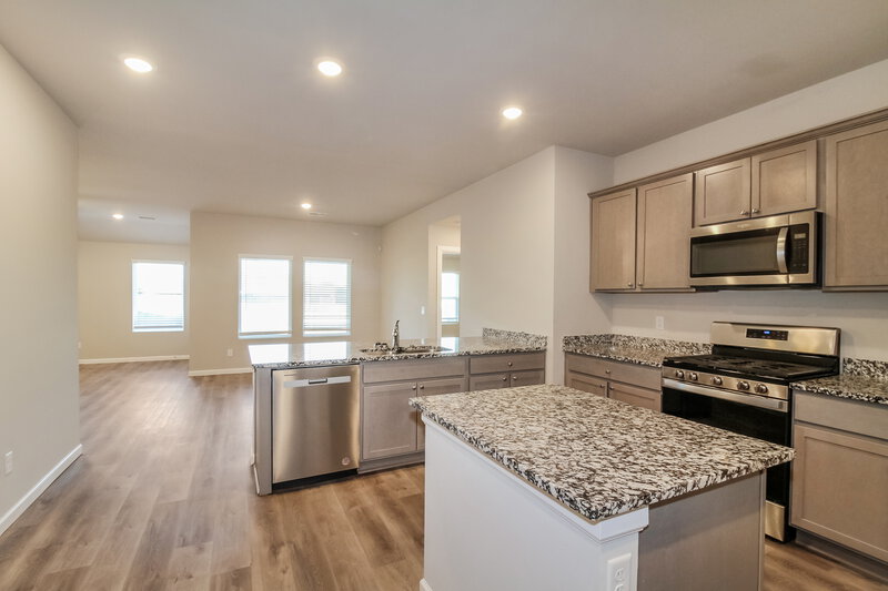 2,140/Mo, 10505 SW 39th Street Mustang, OK 73064 Kitchen View