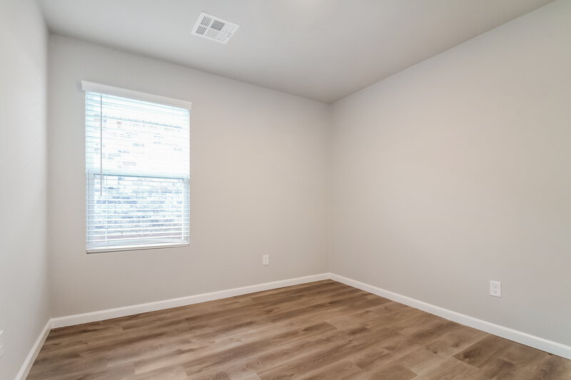 2,140/Mo, 10505 SW 39th Street Mustang, OK 73064 Bedroom View 2