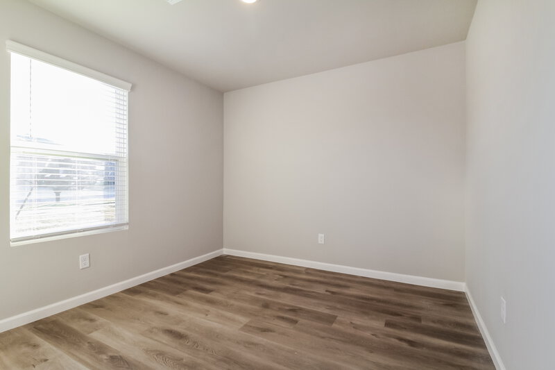 2,140/Mo, 10505 SW 39th Street Mustang, OK 73064 Bedroom View 5