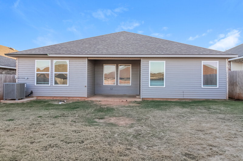 2,140/Mo, 10505 SW 39th Street Mustang, OK 73064 Rear View