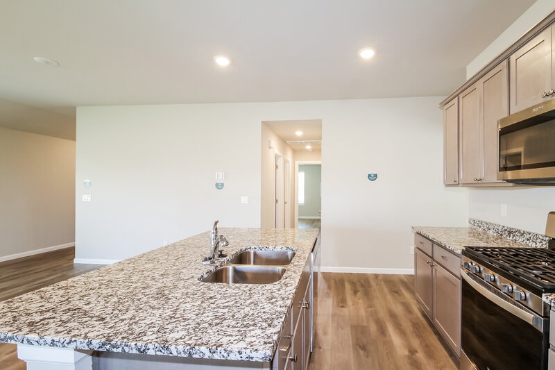 1,715/Mo, 10413 SW 39th Street Mustang, OK 73064 Kitchen View 2