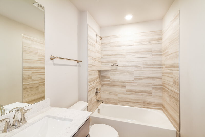 1,715/Mo, 10413 SW 39th Street Mustang, OK 73064 Bathroom View